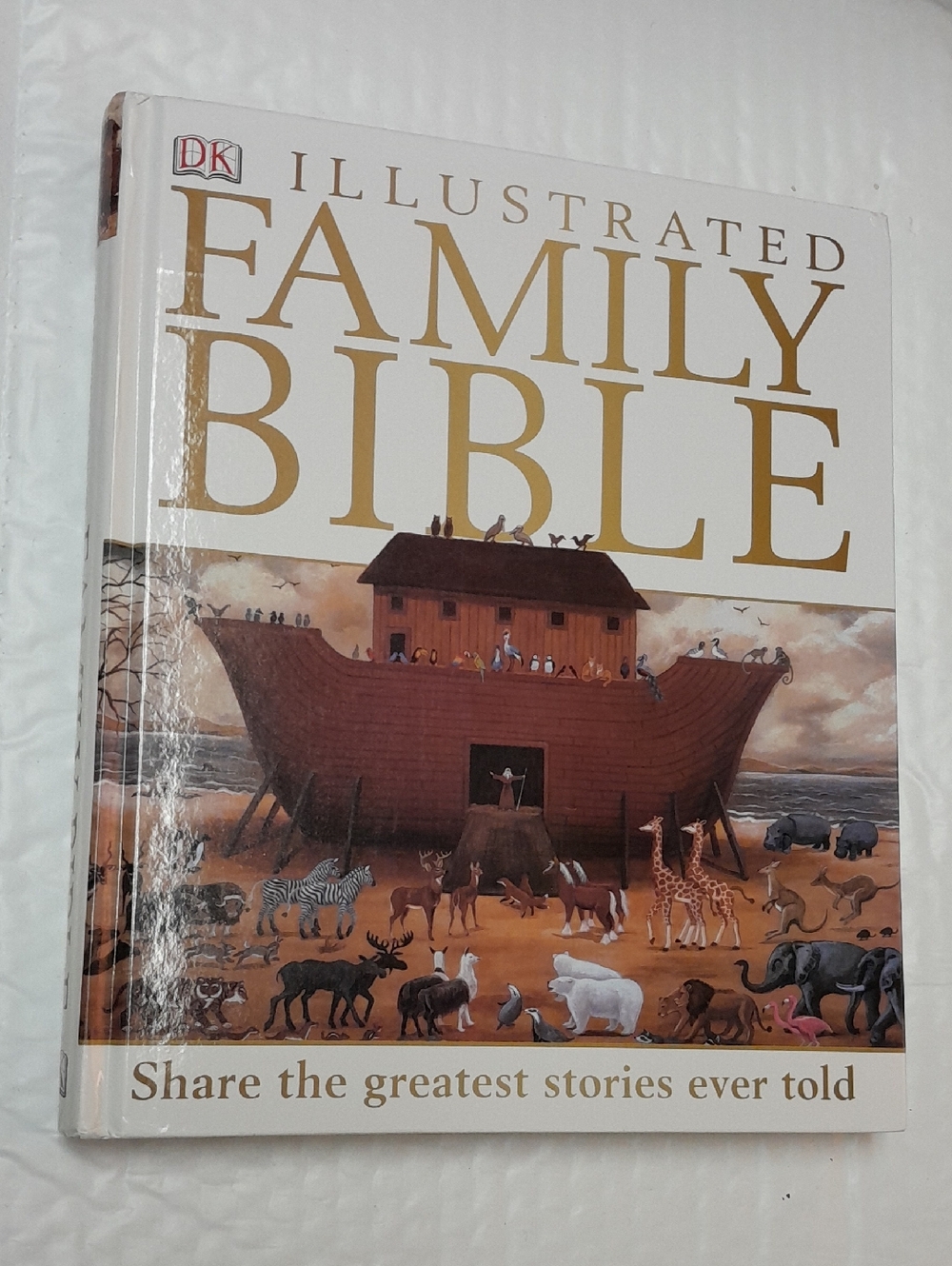DK Illustrated Family Bible - White & Gold Cover